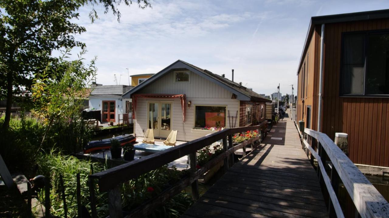 Houseboat Apartment With Water Terrace, Free Parking, Free Bikes & Fast Wifi อัมสเตอร์ดัม ภายนอก รูปภาพ